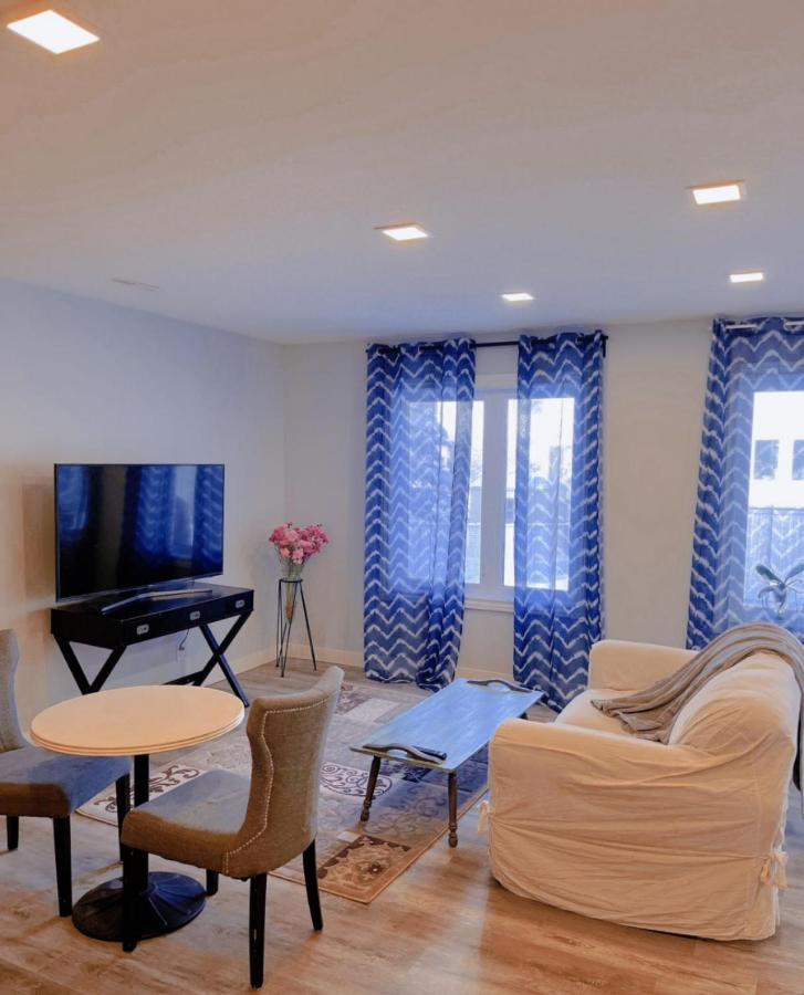 Elegant Garden Suite&2Mins Bus Station Close Lrt& Free Parking 卡加利 外观 照片