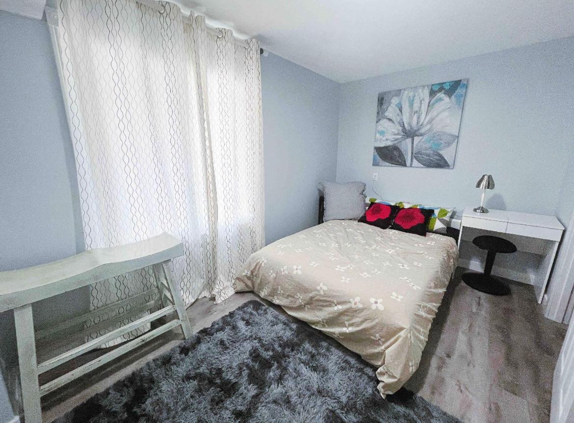 Elegant Garden Suite&2Mins Bus Station Close Lrt& Free Parking 卡加利 客房 照片